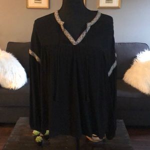 Madewell black top with embroidered trim, M